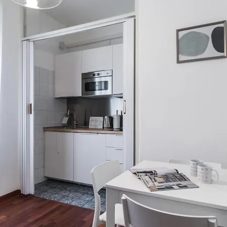 Italianway Easy - Col Di Lana 6 A C * Милан