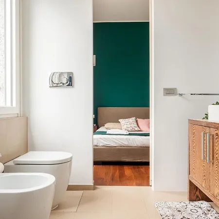 The Rent - Bright Two-bedroom In De Amicis 公寓
