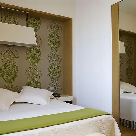 Hotel Nh Collection Touring