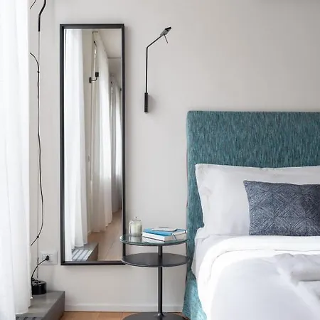 Bmore Apartments Duomo - Luxury Apartments Near Duomo 아파트호텔