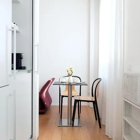 Bmore Apartments Duomo - Luxury Apartments Near Duomo 밀라노