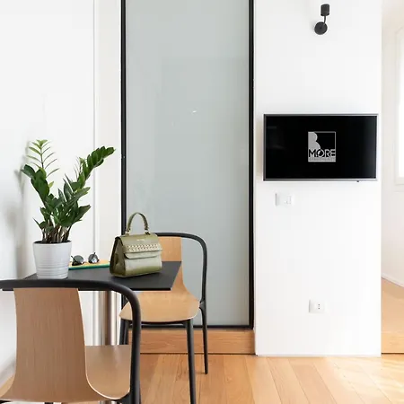 Bmore Apartments Duomo - Luxury Apartments Near Duomo 아파트호텔 밀라노