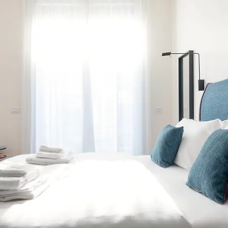 Bmore Apartments Duomo - Luxury Apartments Near Duomo 4*