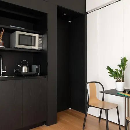 Bmore Apartments Duomo - Luxury Apartments Near Duomo 4*