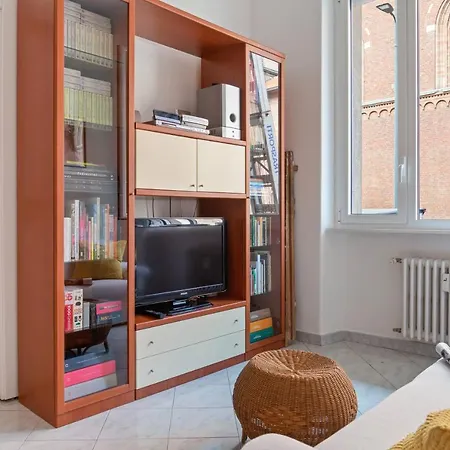 Daire Guesthost - Stazione Cozy And Functional Flat *