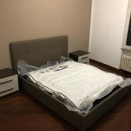 Stanza Milano-precotto Pensjonat *