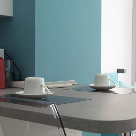 Youhosty - Meravigli R1 Small 16 Apartment *