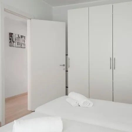 Апартаменты Tortona Halldis *