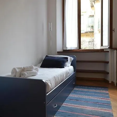 Apartment Alessandro Volta Halldis *