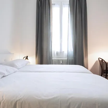 Zamenhof Zona Bocconi Navigli Appartement