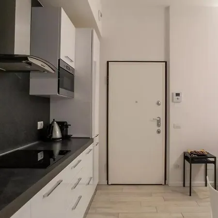 Modern In * Milan