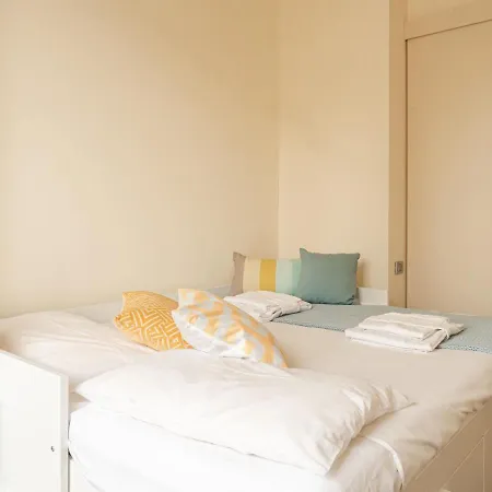 The Rent - Bright Two-bedroom In De Amicis * Milano