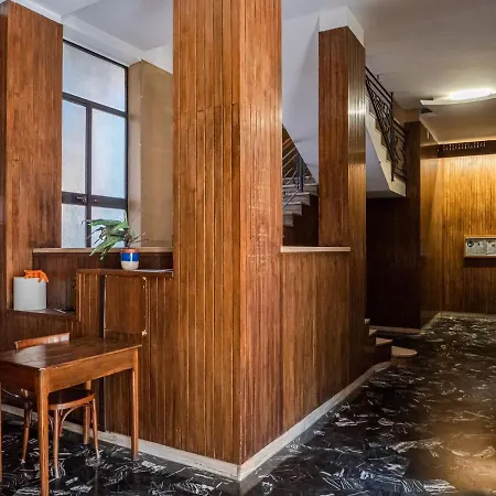 The Rent - Bright Two-bedroom In De Amicis *