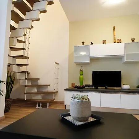 Apartamento Rentopolis - Palazzo Candiani *