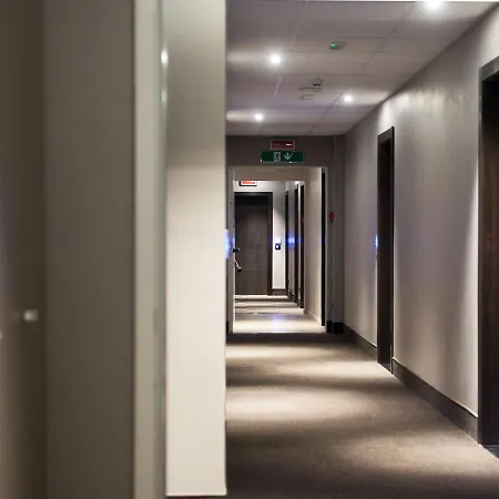 Duomo Hotel & Apartments Ξενοδοχείο με διαμερίσματα 4*