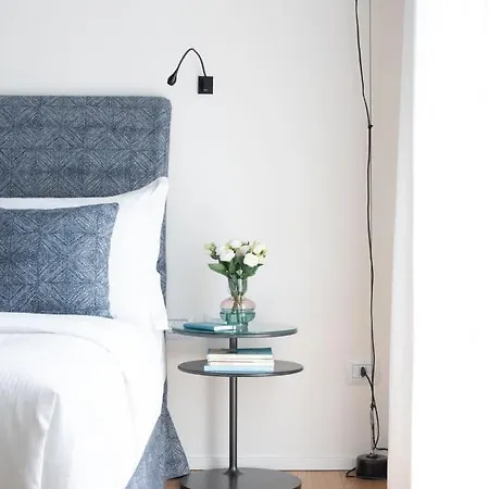 Bmore Duomo - Luxury Near Duomo Apart Otel Milano