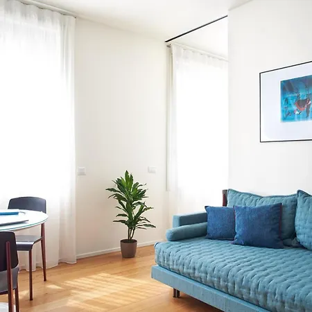 Bmore Apartments Duomo - Luxury Apartments Near Duomo 아파트호텔 밀라노