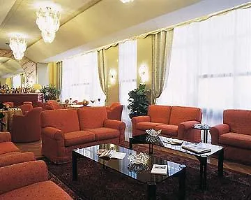 Отель Lloyd 4*