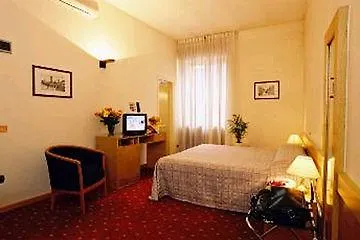 Отель Genius Downtown 3*