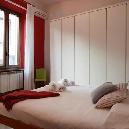 Alessandro Volta Halldis Apartment *