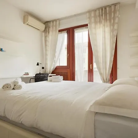 Piazza Firenze Halldis 아파트