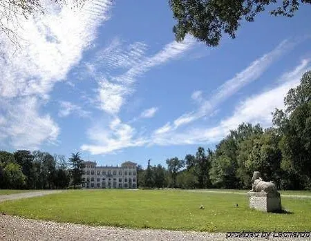 San Carlo Borromeo Hotel Senago