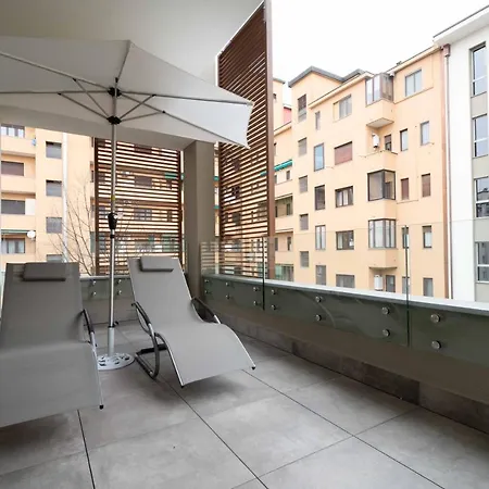 Amazing Brand New 2 Upper Scale With Gym Close To Metro Apartment Milan