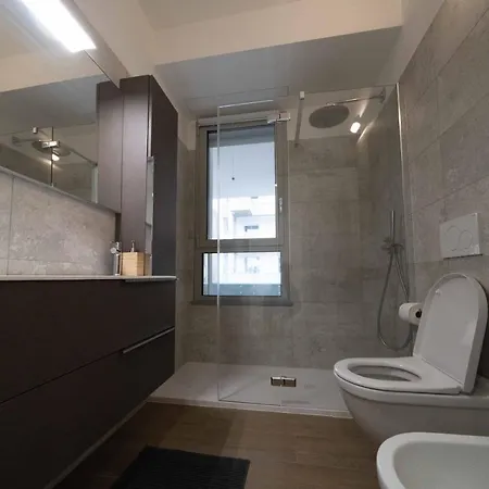 شقة Amazing Brand New 2 Upper Scale With Gym Close To Metro ميلان
