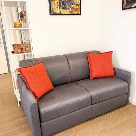 Amazing Brand New 2 Upper Scale With Gym Close To Metro Apartment