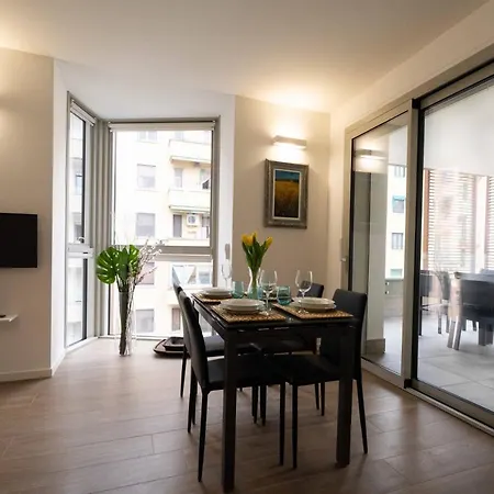 Amazing Brand New 2 Upper Scale With Gym Close To Metro Διαμέρισμα Μιλάνο