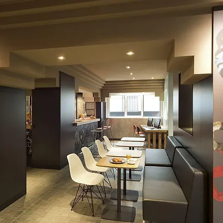 Ibis Centro Hotel 3*