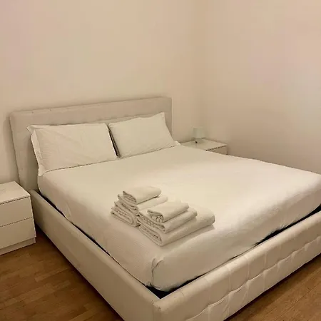 Easy - Rooms&apartments Navigli Milano