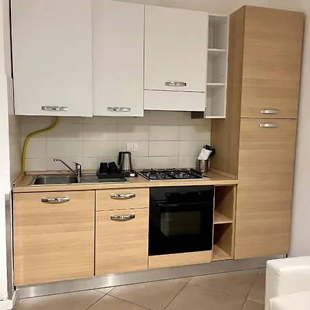 Easy - And Navigli Apartmanhotel 3*