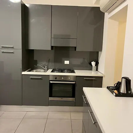 Easy - And Navigli 4* Milano