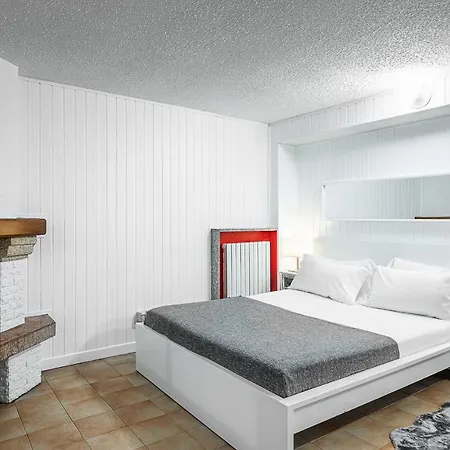 3 Design Near City Center Appartamento