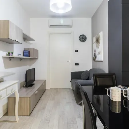 Italianway - Marcantonio Dal Re 20 C Apartment