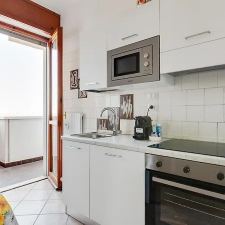 Terrace Skyline Apartment Milan