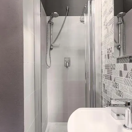 The Studio - Centrale Via Zuretti Apartamento