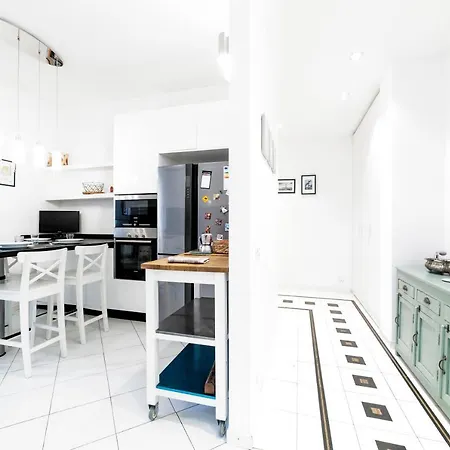 Loreto Elegant Flat