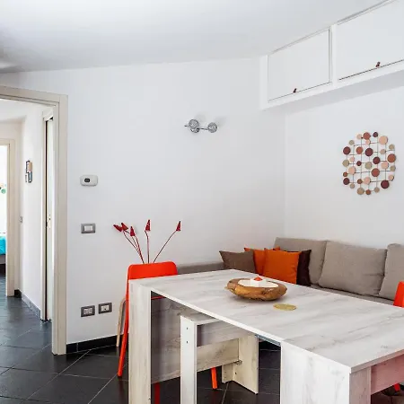 The Best Rent - Cozy Attic With Balcony In Nolo District Apartment