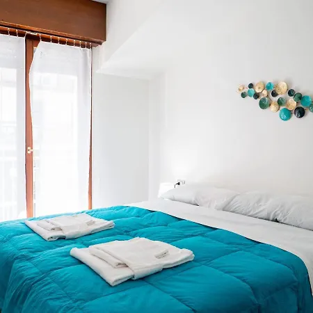 The Best Rent - Cozy Attic With Balcony In Nolo District Apartment *