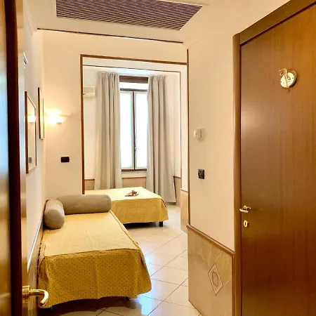 阿斯特丽德酒店 2*