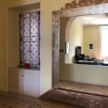 Sant'ambrogio With Charme Apartment *