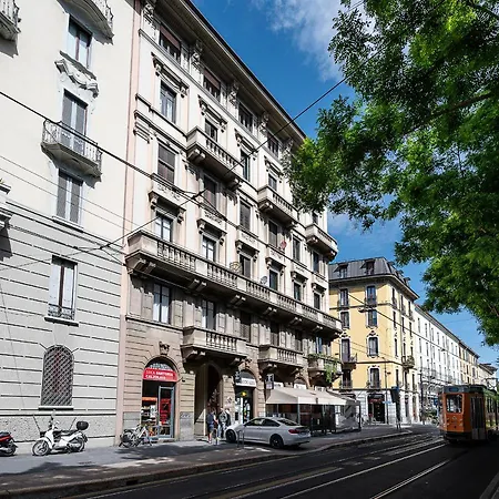 Hemeras Boutique Homes - 4 Design Homes In Center Milan