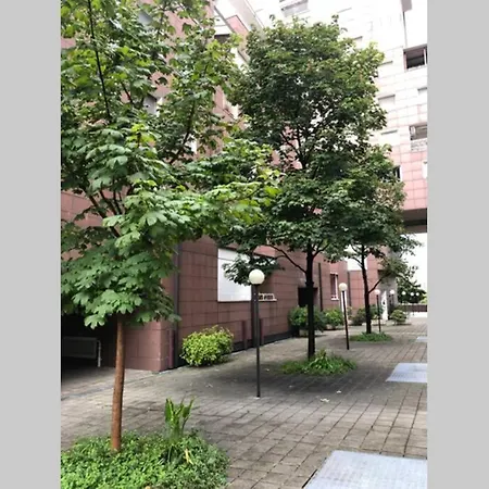 In - Bicocca Near דירה