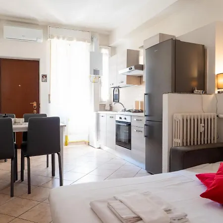 The Rent - Cozy Near Lambrate Metro Station