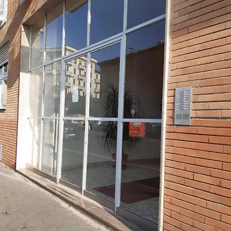 Yourvacanza Navigli Loft * Milan