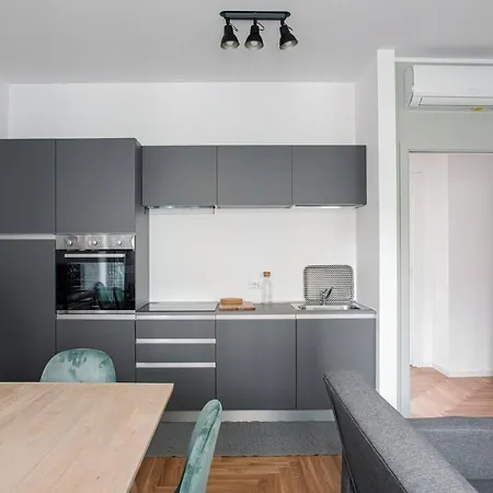 Appartamento Bright And Spacious - Tunisia 2 Milano