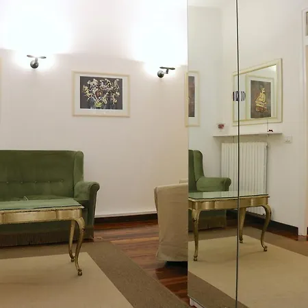 Historical Center Montenapoleone Loft Apartment