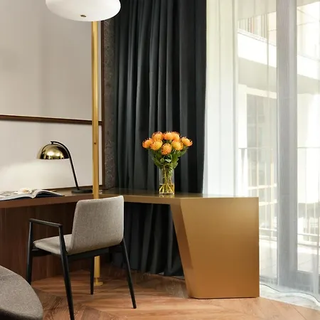 Verticale | Esperienze | Preferred And 4*